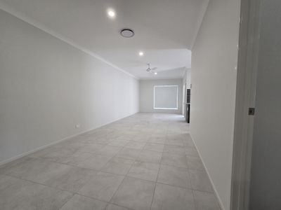 1 / 23 Camelia Street, Gillieston Heights