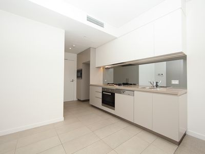 7402 / 2 Cullen Close, Forest Lodge