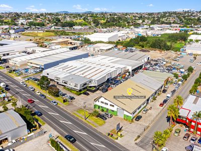 94 Henderson Valley Road, Henderson