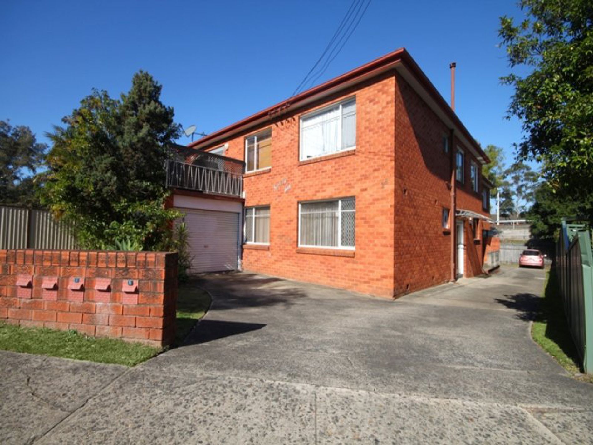 28 Broadarrow Road, Narwee