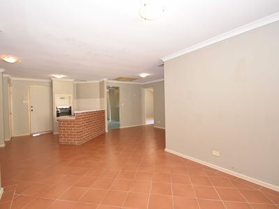 12 Glamis Court, Orelia