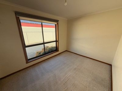 1 / 112 Tower Road, Werribee