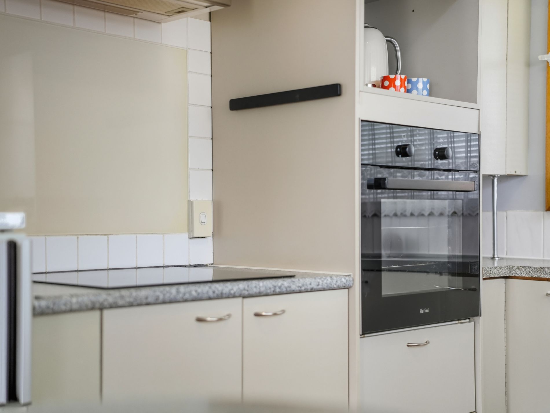 42 Badajos Street, Ross