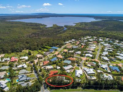 2 Noosa Banks Drive, Tewantin