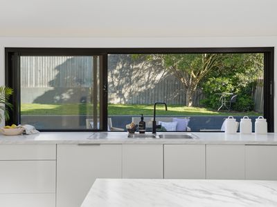 12 Leslie Place, South Launceston