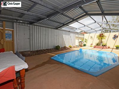 73 LIMPUS STREET, Urangan