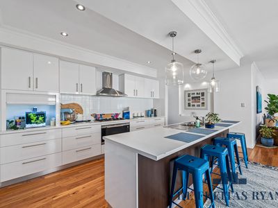 30 Bellavista Parade, Meadow Springs