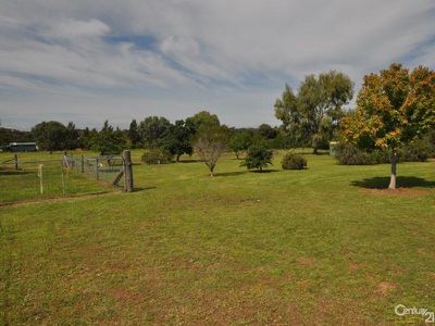 25R Debeaufort Drive, Dubbo