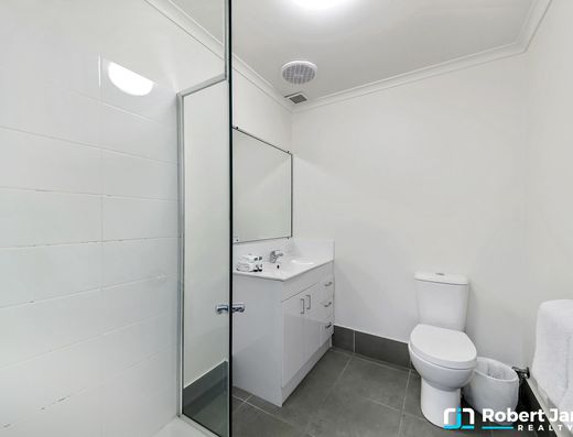 PREMIUM POSITION - DUAL KEY APARTMENT WITH VIEWS image 20