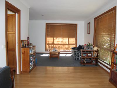 18 Kiwarrak Drive, Rainbow Flat