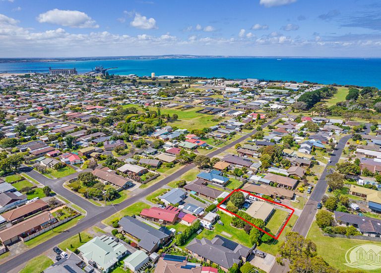 28 Tamora Crescent, Portland