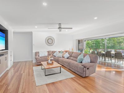 5 Timbertop Ave, Forster