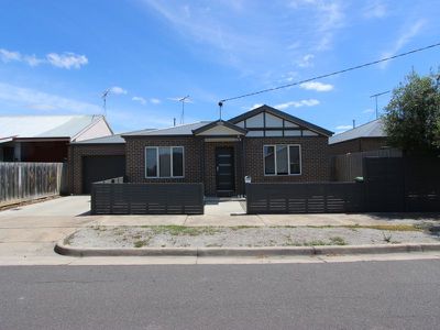 2 / 53 Collins Street, Geelong West