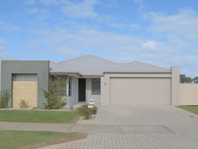 22 Geographe Bay Pass, Secret Harbour