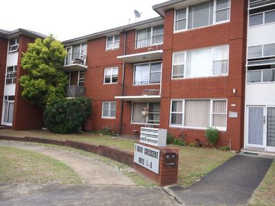 13 / 1 Gray Cresent, Eastlakes