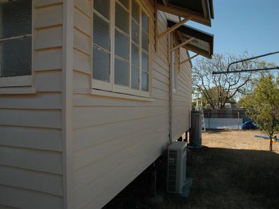 2 SUNBIRD STREET, Longreach