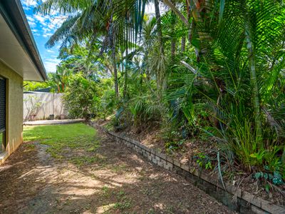 9 Palmetto Street, Palm Cove