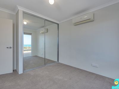 8 Knoll Rise, Yanchep