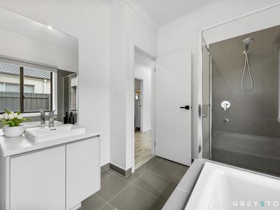 31 Crown Drive, Fraser Rise