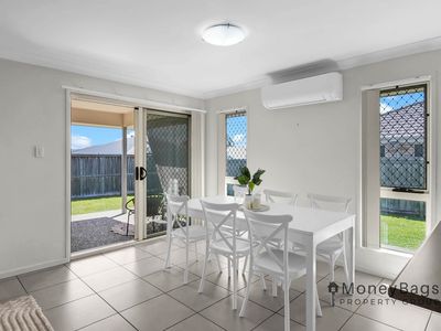 4 Phoebe Way, Gleneagle