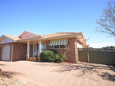1  Paul Mclean Place, Dubbo
