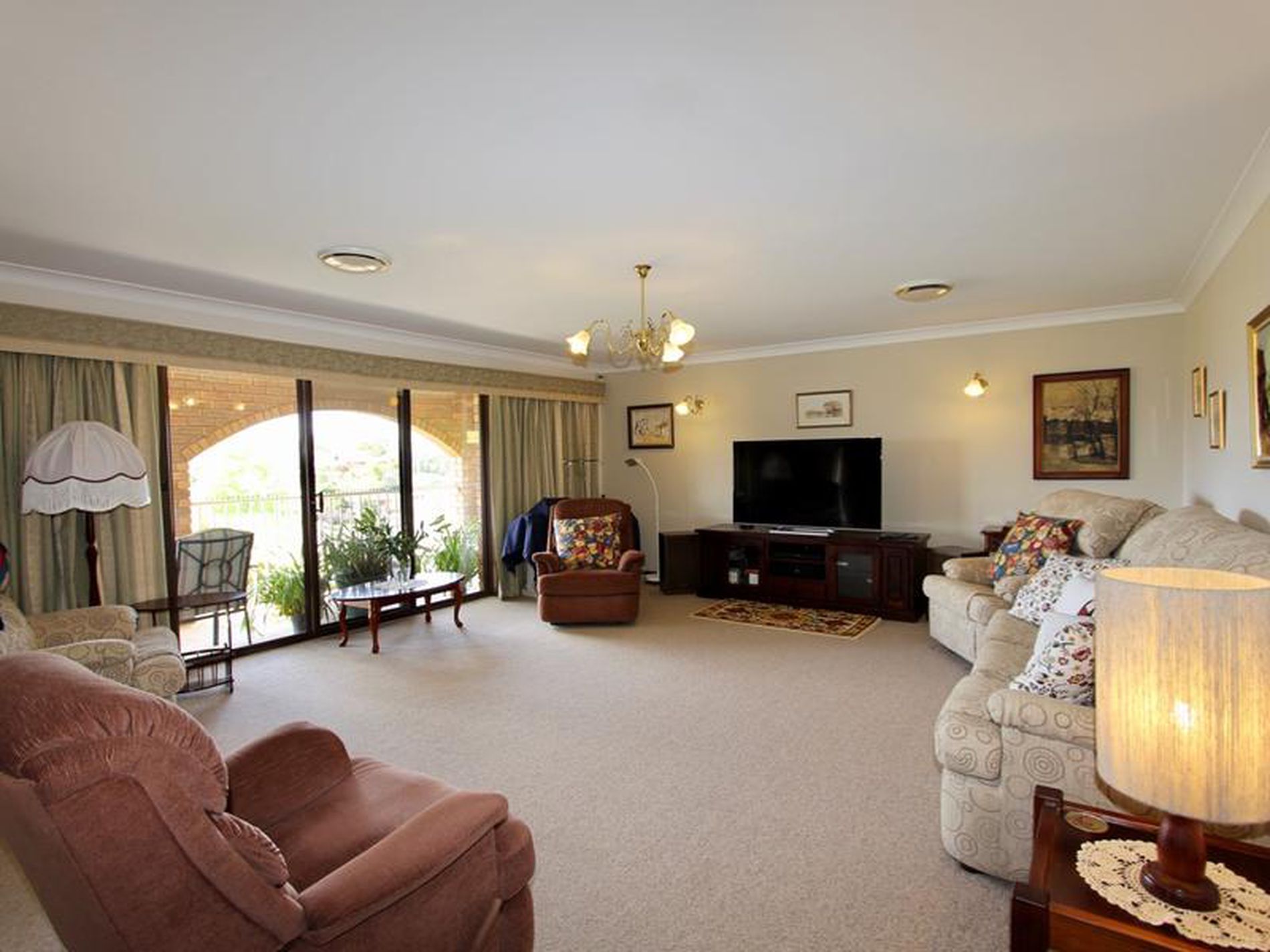 11 Dunrossil Crescent, West Bathurst