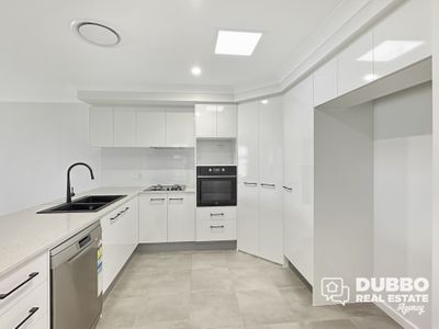 8 Malanda Avenue, Dubbo