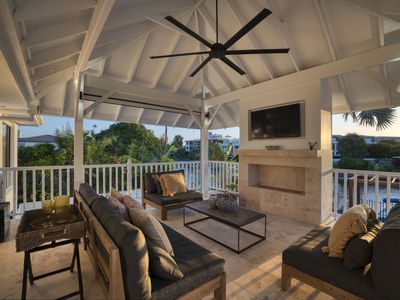 24 Gibraltar Drive, Isle Of Capri