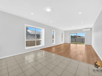 11 Holland Crescent, Truganina