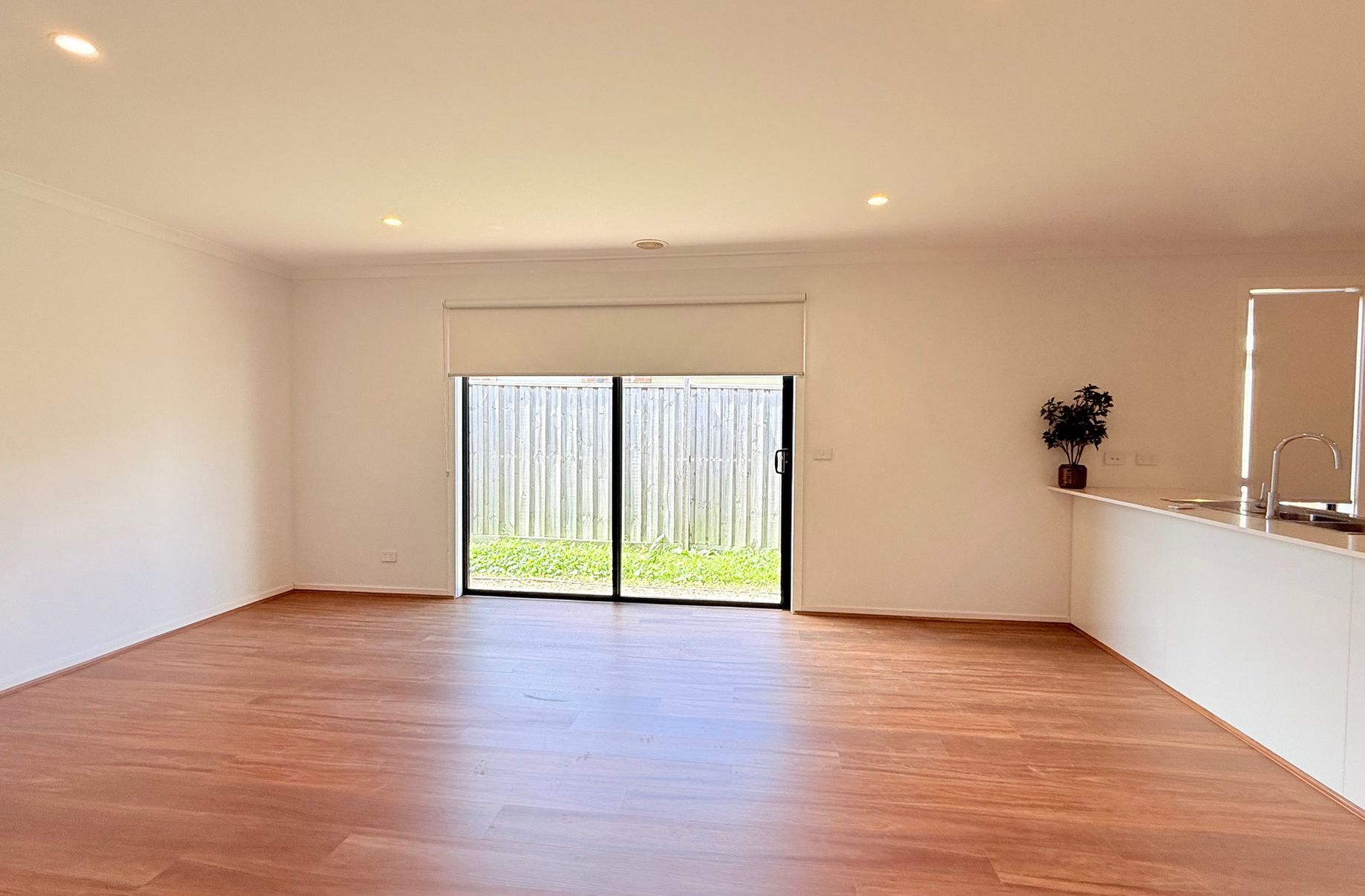 14 Yard St, Mambourin