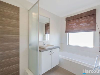 6 Lustre Road, Eglinton