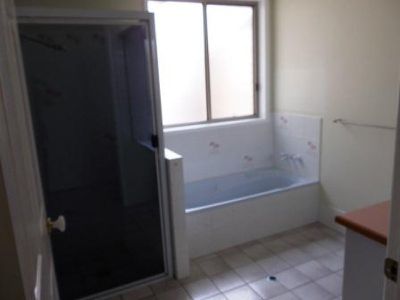 5 Kentia Court, Kawungan
