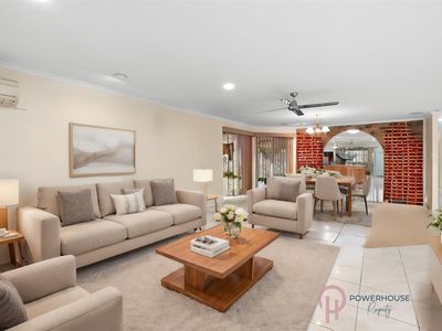 7 Catherine Close, Bentley Park