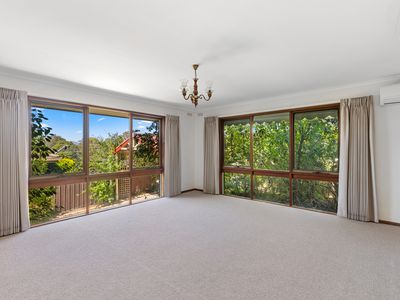 12 HANLEY CRESCENT, Seymour