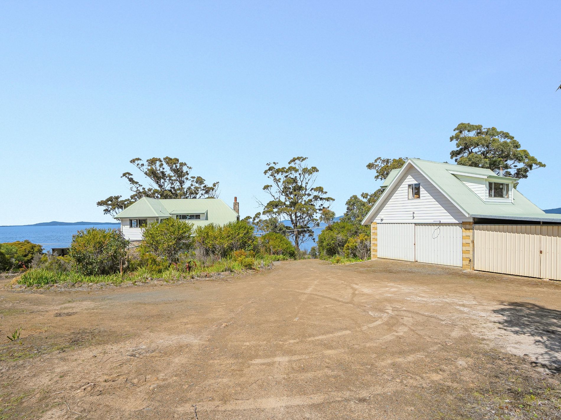 5190 Channel Highway, Gordon