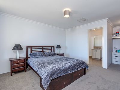 16 Harford Grove, Yanchep