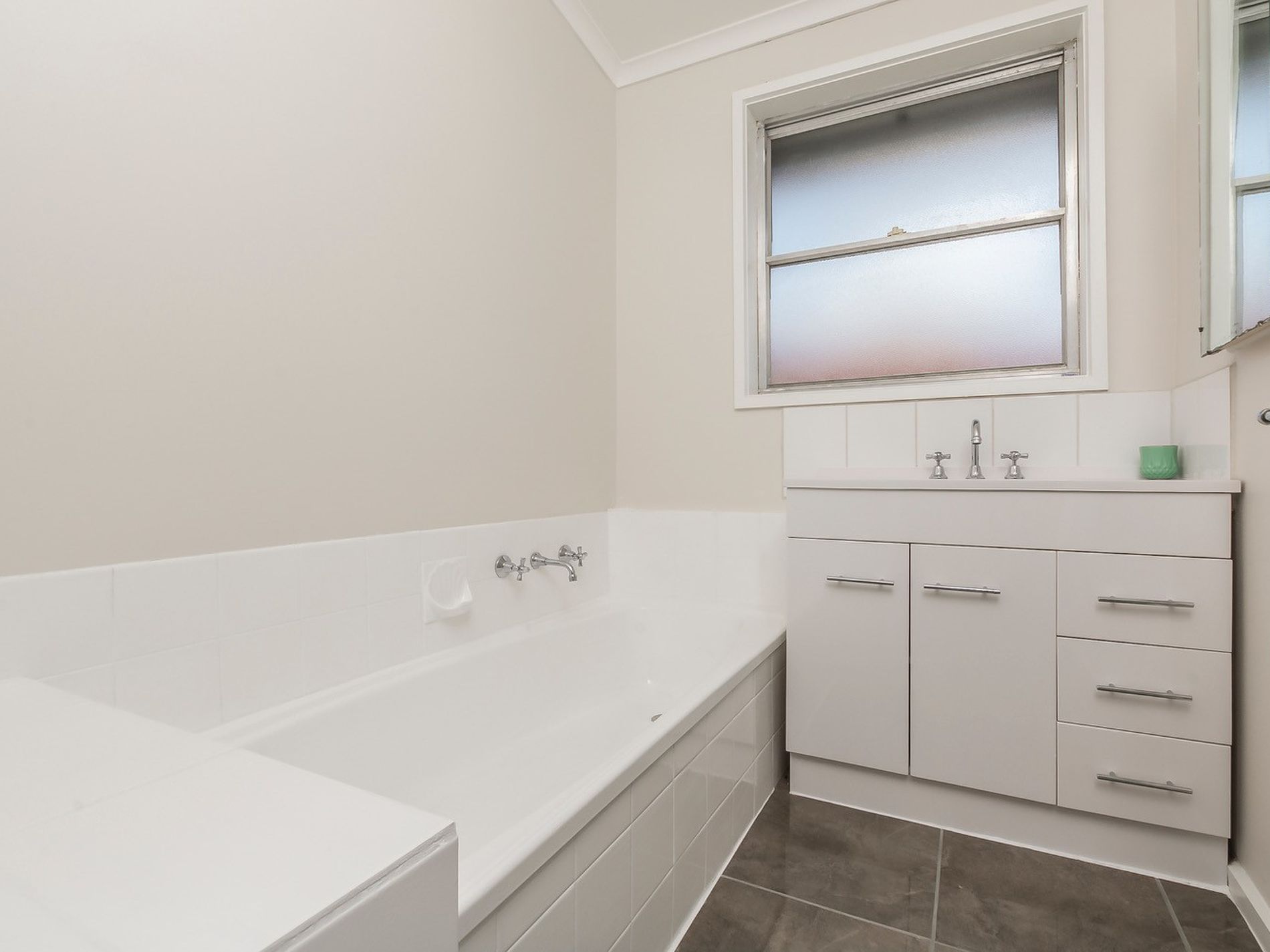 38 Carmarthen Drive, Corio