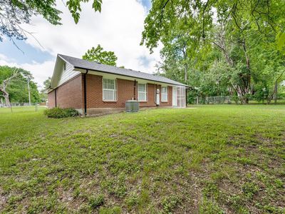 2414 East Kiest Boulevard, Dallas, TX, International