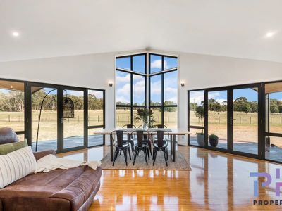 8 Montgomery Lane, Lockwood