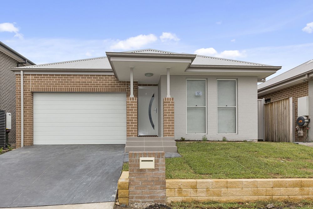 16 Silverleaf Lane, Moorebank
