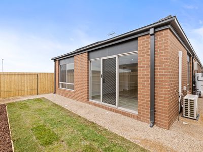 47 Skipper Avenue, Lara