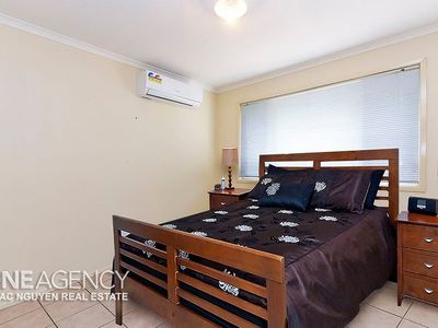 10 / 17 Gibbs St, Churchill