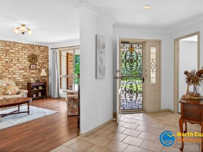 8 Binya Place, Ocean Shores