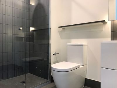 2010 / 105 Clarendon Street, Southbank