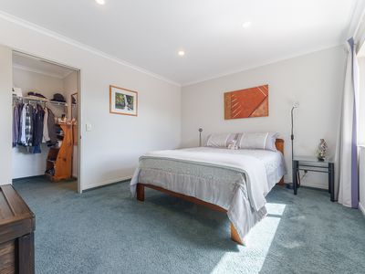 2 Jeannie Way, Waikanae Beach