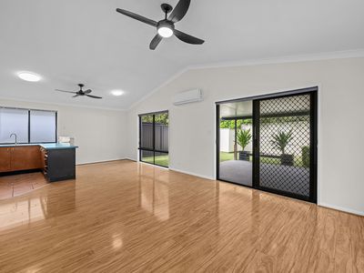 74 Serafina Drive, Helensvale