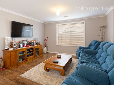 2 MACLEAY COURT, Wodonga