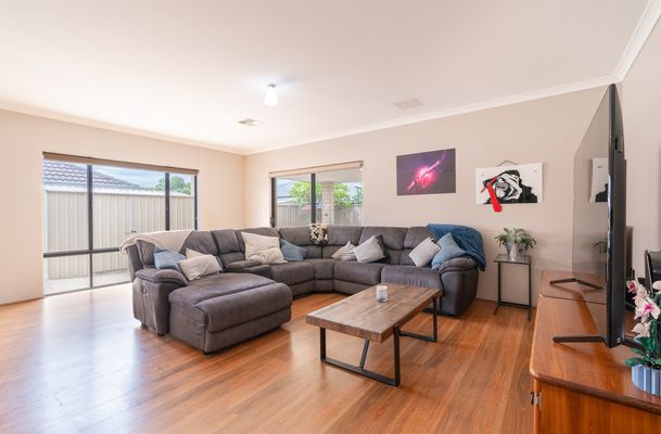 10 Pavonia Parade, Baldivis