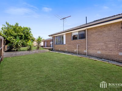 40 Outlook Drive, Dandenong North