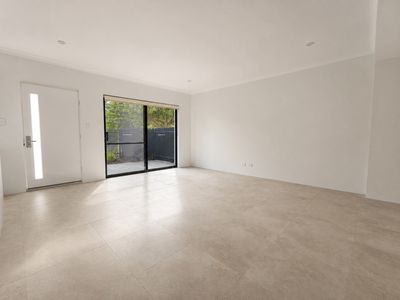 28 Venus Way, Hillarys
